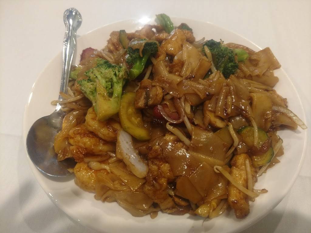 Iron Wok Chinese Cuisine | restaurant | 541 Main St, Placerville, CA 95667, USA | 5309033358 OR +1 530-903-3358
