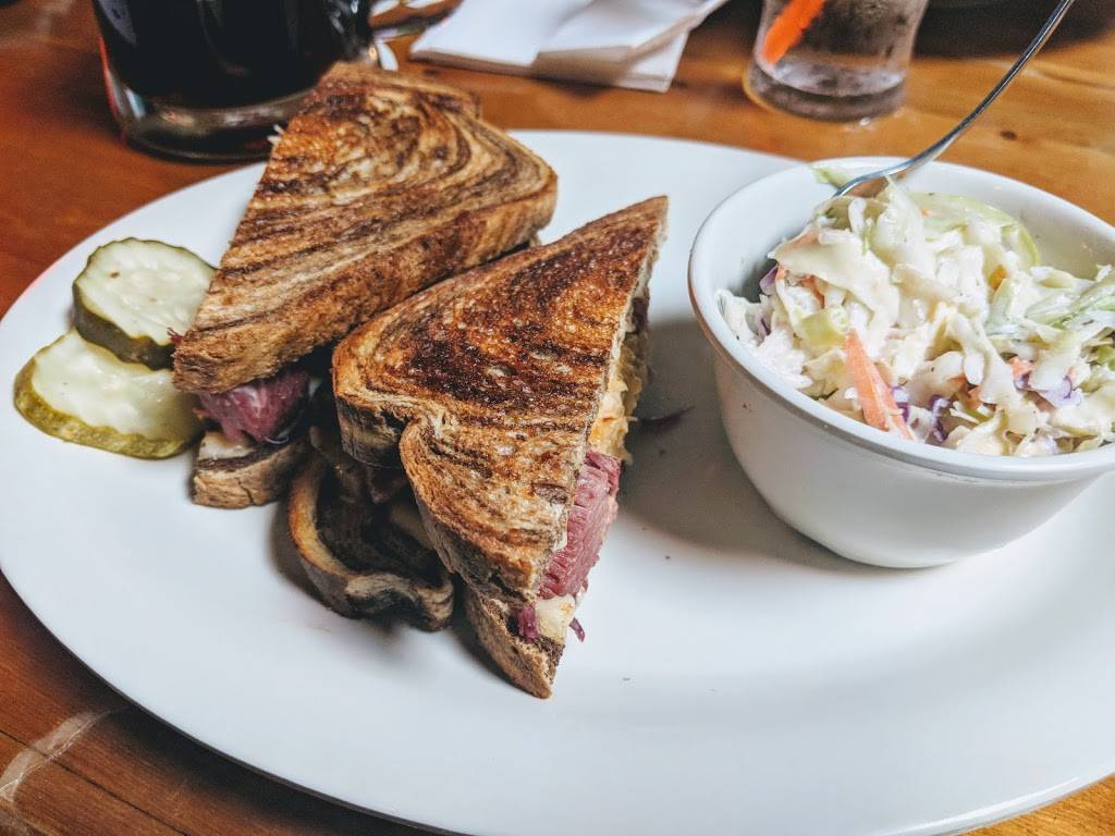 Crescent Moon | restaurant | 3578 Farnam St, Omaha, NE 68131, USA | 4023451708 OR +1 402-345-1708