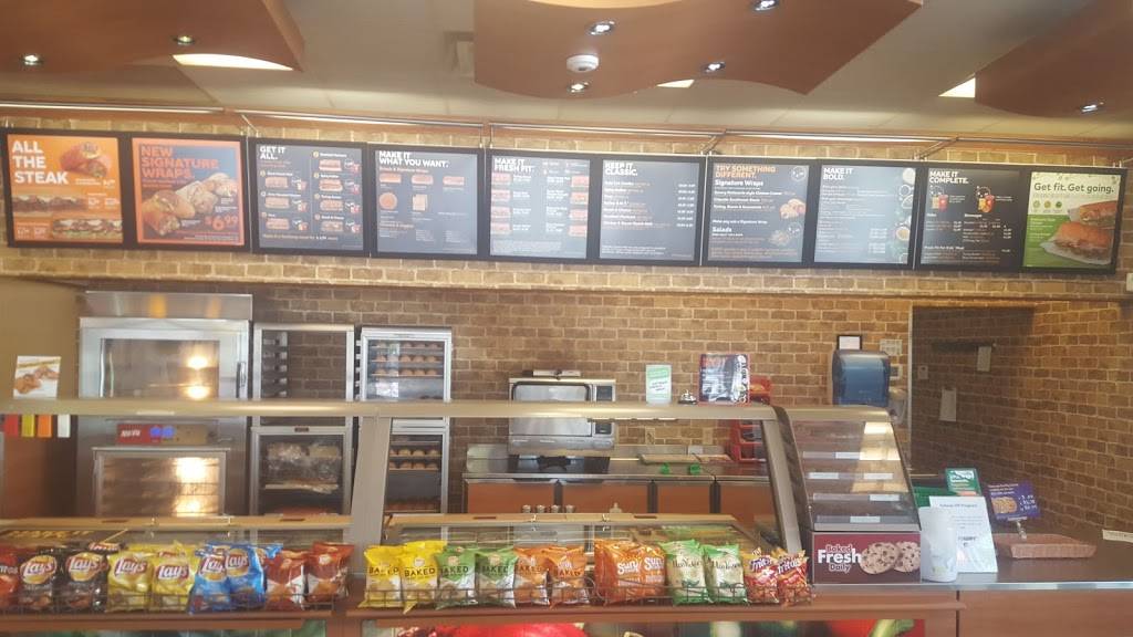 Subway | restaurant | 23 Wells St, North Berwick, ME 03906, USA | 2076768449 OR +1 207-676-8449
