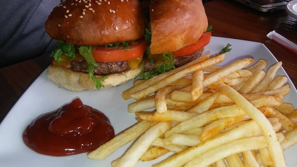 Pasta Pelican Restaurant | night club | 2455 Mariner Square Dr, Alameda, CA 94501, USA | 5108647427 OR +1 510-864-7427