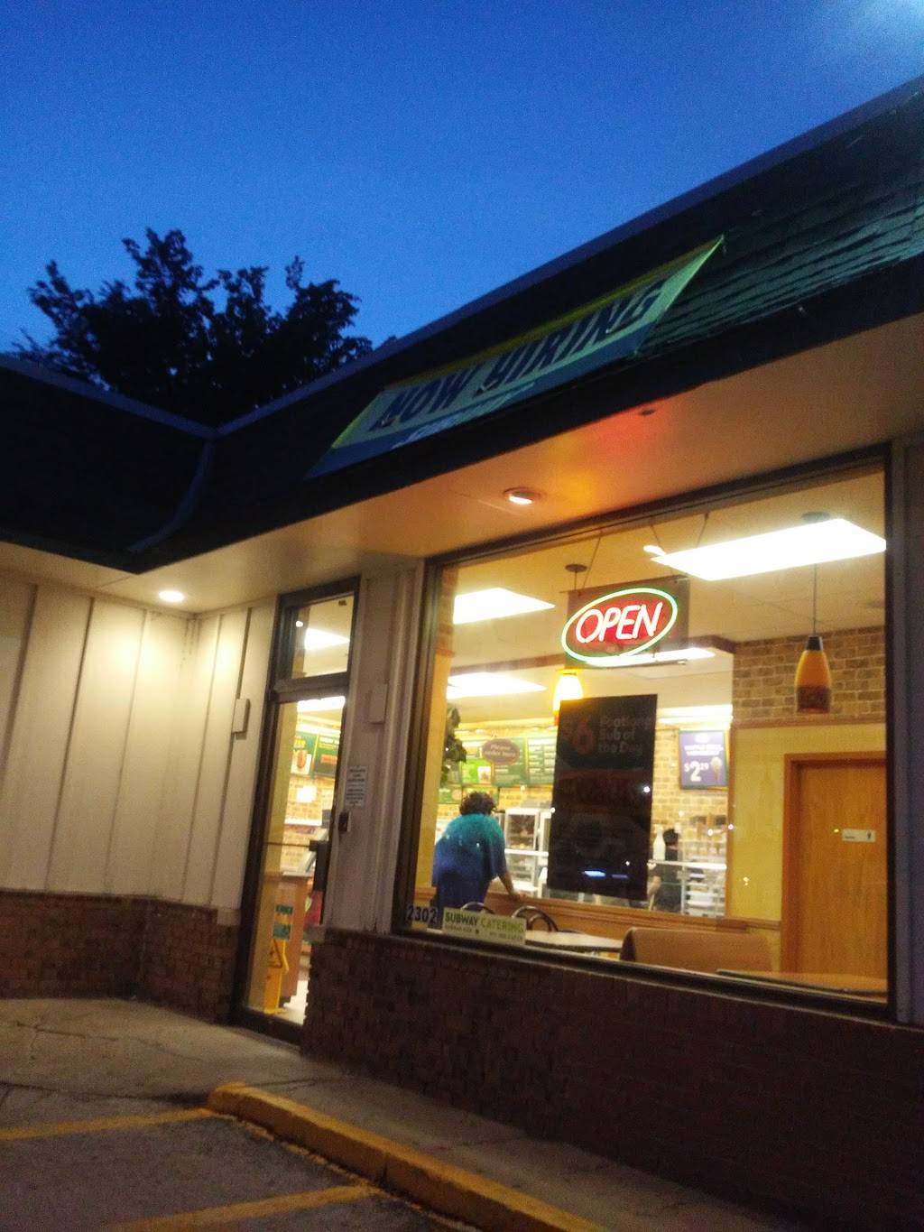 Subway | meal takeaway | 2302 L St, Omaha, NE 68107, USA | 4027338733 OR +1 402-733-8733