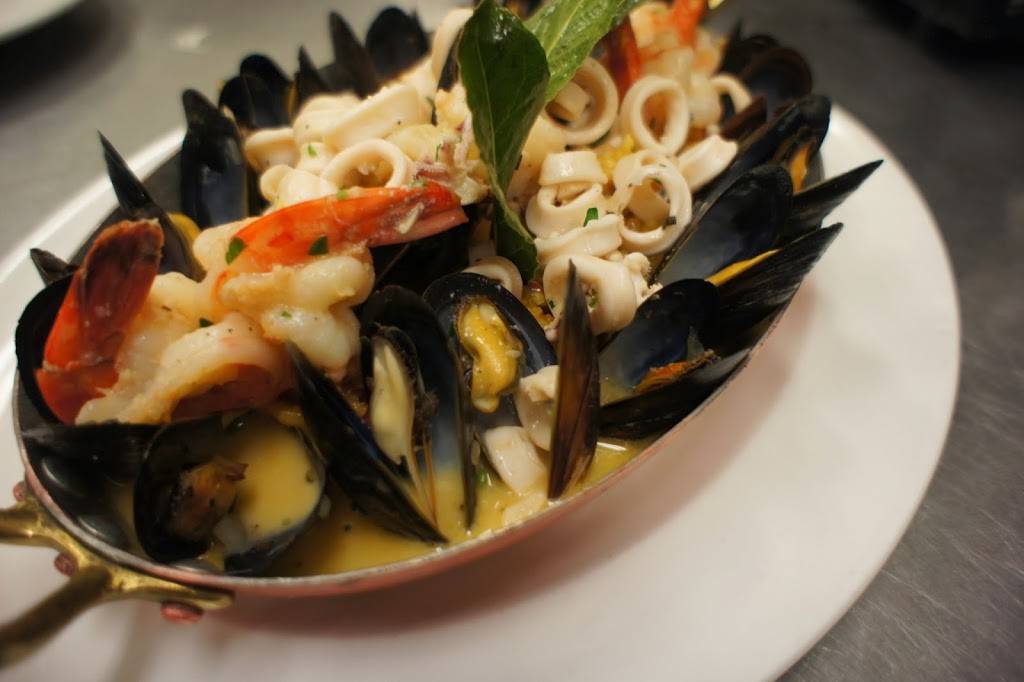 Brasserie Cassis | restaurant | 387 S Oyster Bay Rd, Plainview, NY 11803, USA | 5166530090 OR +1 516-653-0090