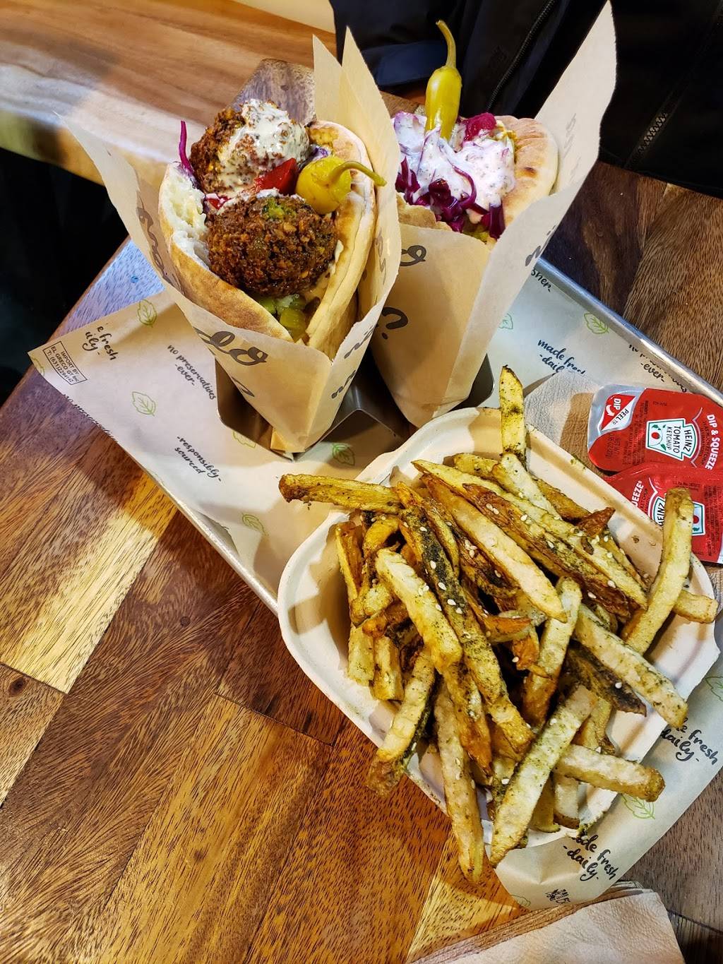 Nana Good Eats | restaurant | 152-67A 10th Ave, Whitestone, NY 11357, USA | 9179080444 OR +1 917-908-0444