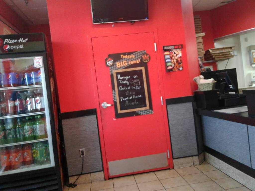 Pizza Hut | meal takeaway | 3908 Town Center Blvd, Orlando, FL 32837, USA | 4072402400 OR +1 407-240-2400