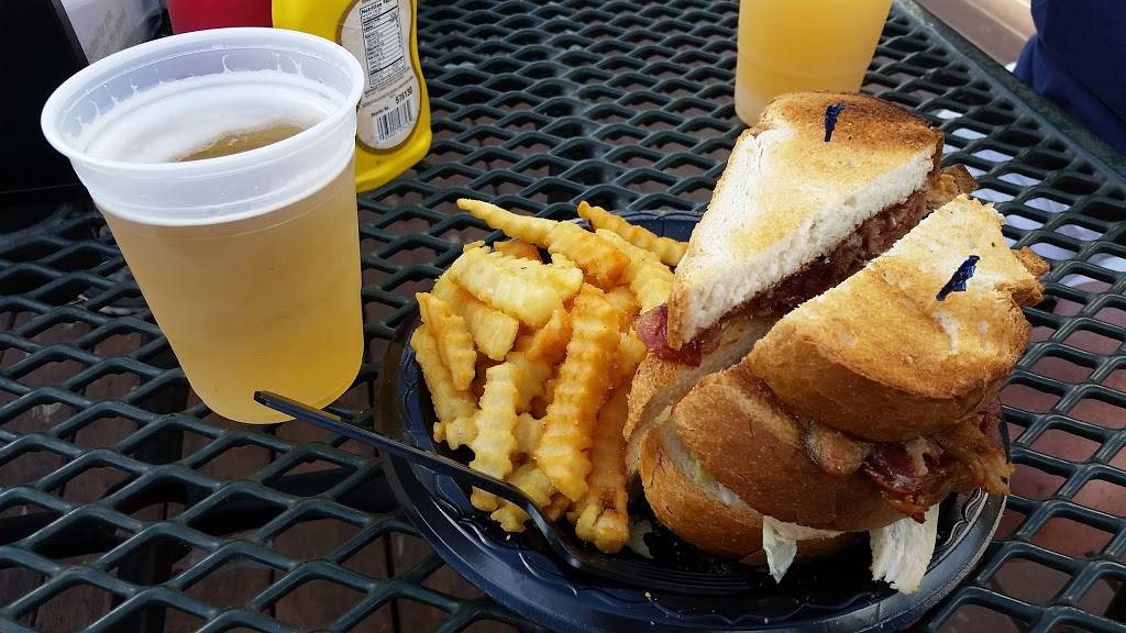 Southern Breeze | restaurant | 5770 W Irlo Bronson Memorial Hwy, Kissimmee, FL 34746, USA | 4073974004 OR +1 407-397-4004