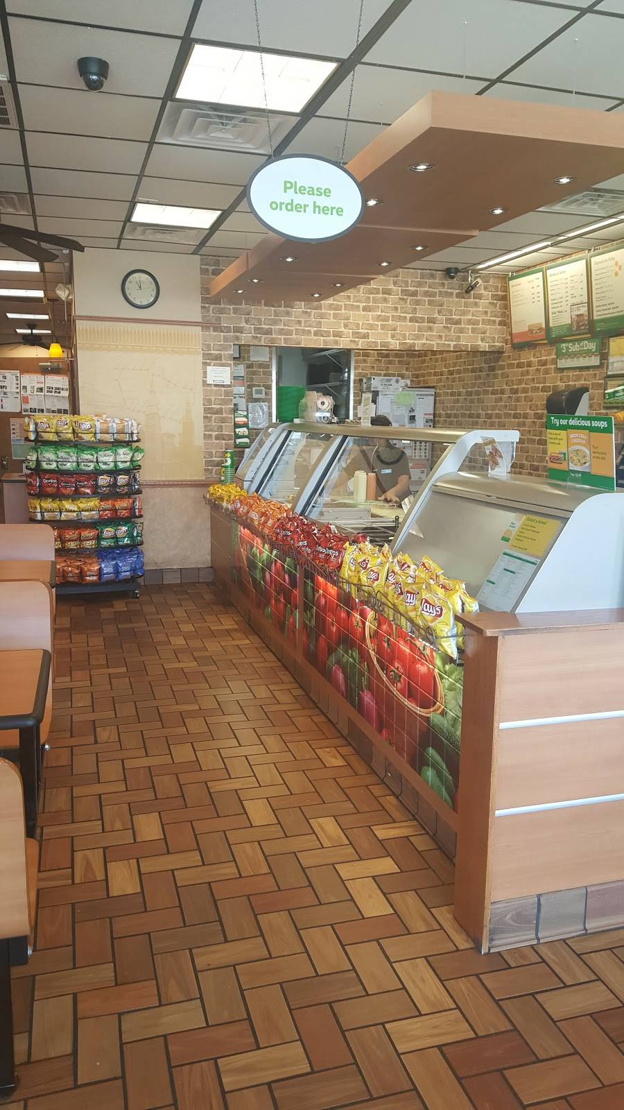 Subway Restaurants | restaurant | 7015 Bandera Rd, Lims Village, Shpng Ctr #15, San Antonio, TX 78238, USA | 2106808229 OR +1 210-680-8229