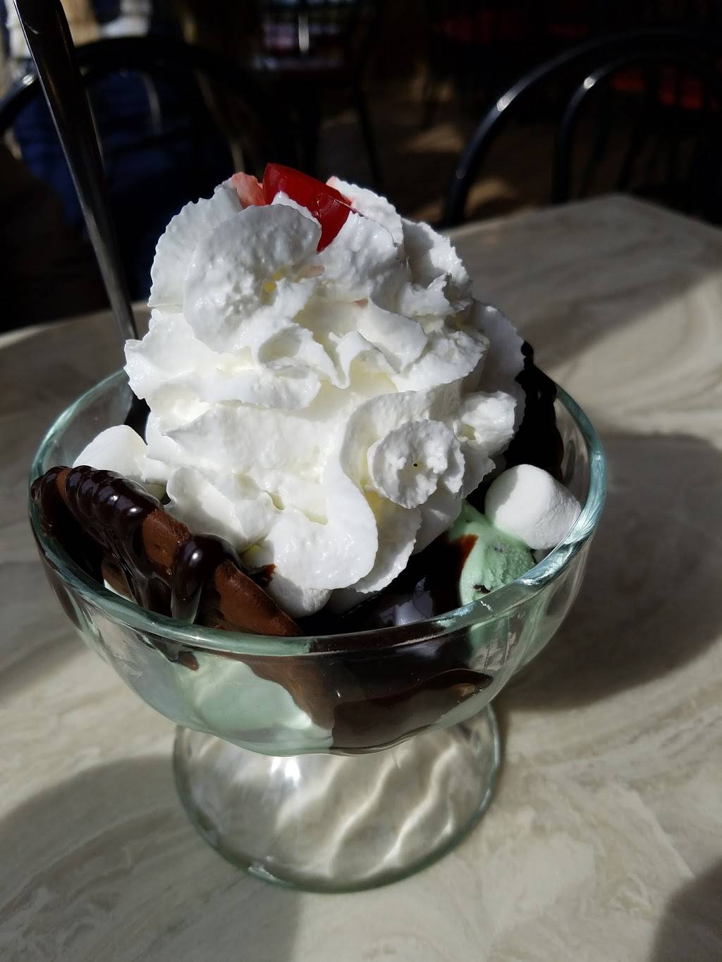 Happy Burger | restaurant | 3131 E Market St, Logansport, IN 46947, USA | 5747536418 OR +1 574-753-6418