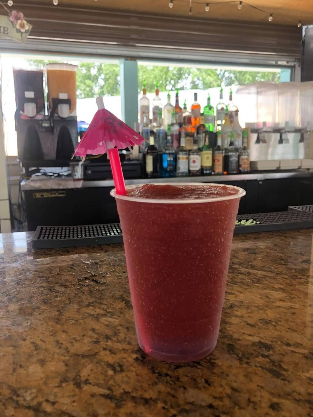 Woodcliff Marina | restaurant | 980 County Rd W, Fremont, NE 68025, USA | 4027217816 OR +1 402-721-7816