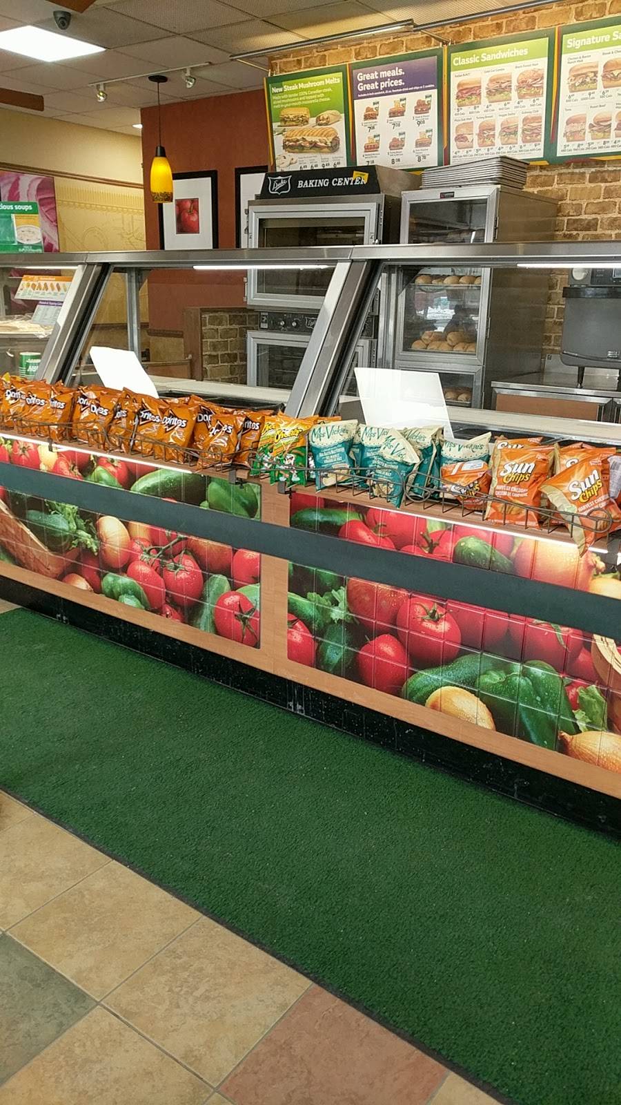 Subway | restaurant | Selwyn, ON K0L 2H0, Canada | 7056521209 OR +1 705-652-1209