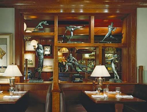 Clydes of Georgetown | restaurant | 3236 M St NW, Washington, DC 20007, USA | 2023339180 OR +1 202-333-9180