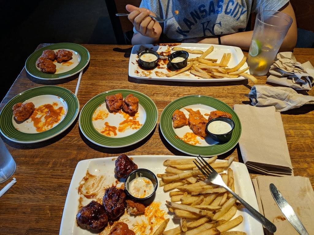Applebees Grill + Bar | restaurant | 6800 Johnson Dr, Mission, KS 66202, USA | 9133620520 OR +1 913-362-0520