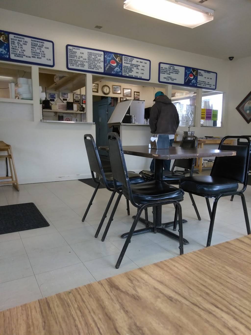 Burger Shack | restaurant | 7834 Golden State Hwy, Los Molinos, CA 96055, USA | 5303842041 OR +1 530-384-2041