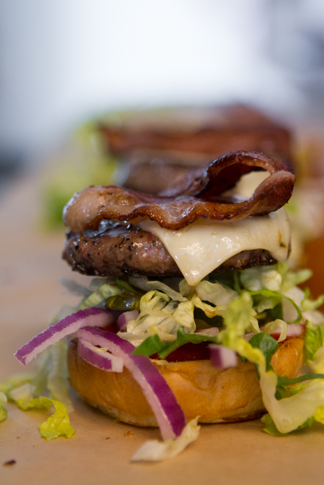 Little Big Burger - Mississippi Ave | restaurant | 3747 N Mississippi Ave, Portland, OR 97227, USA | 5032658781 OR +1 503-265-8781