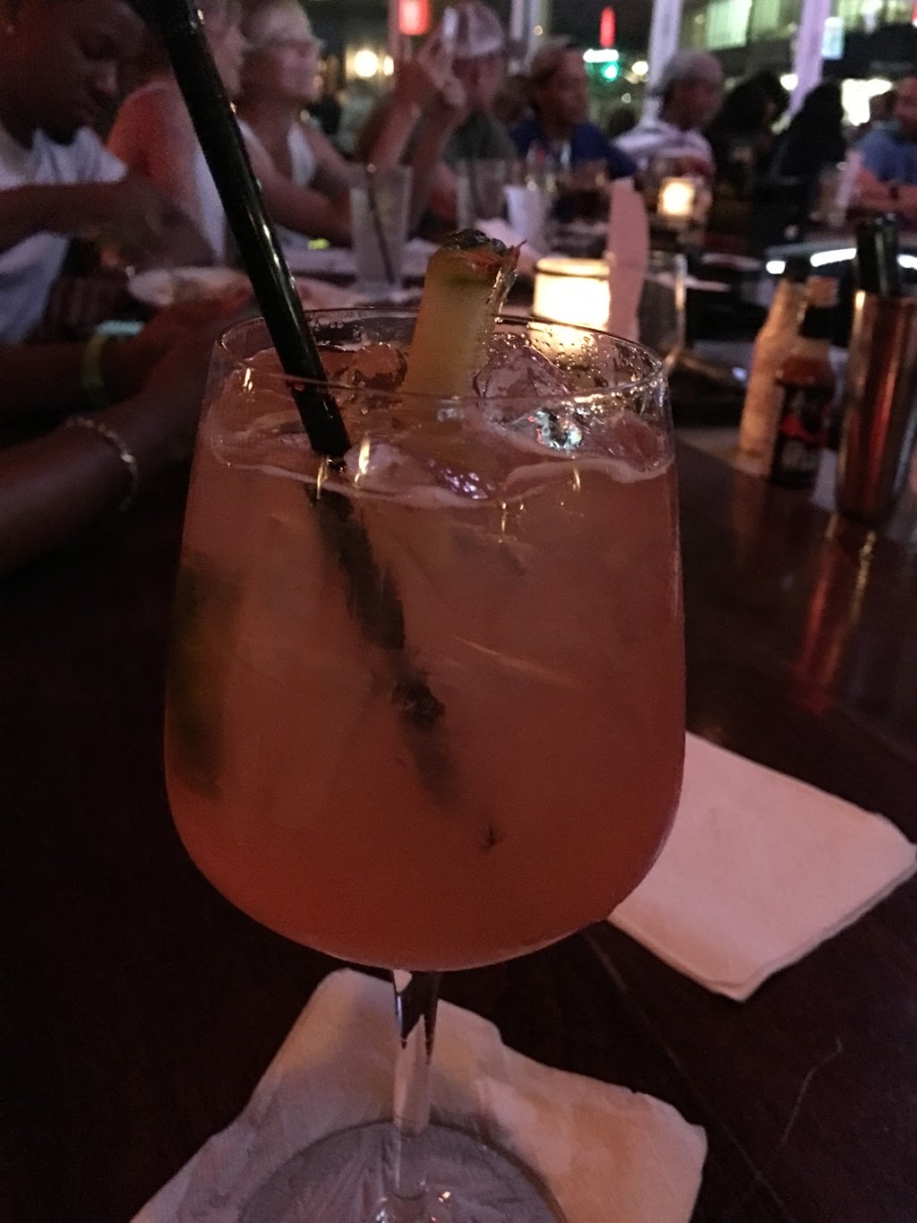 High 5 Sports Bar & Grill | restaurant | 305 W Trinity Ln, Nashville, TN 37207, USA | 6156788219 OR +1 615-678-8219