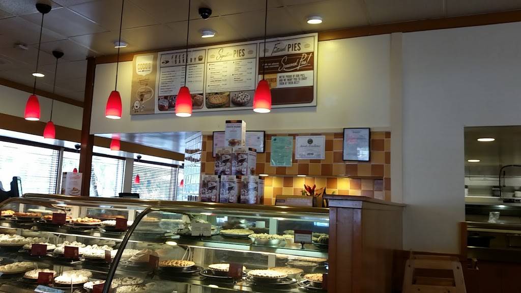 Cocos Bakery Restaurant | restaurant | 23000 Lake Forest Dr, Laguna Hills, CA 92653, USA | 9494588389 OR +1 949-458-8389
