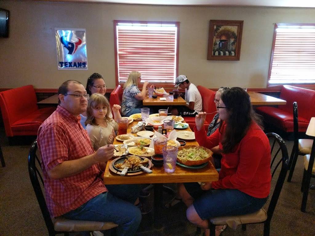 Carmelas Mexican Restaurant | restaurant | 1203 S, US-69, Nederland, TX 77627, USA | 4097290760 OR +1 409-729-0760