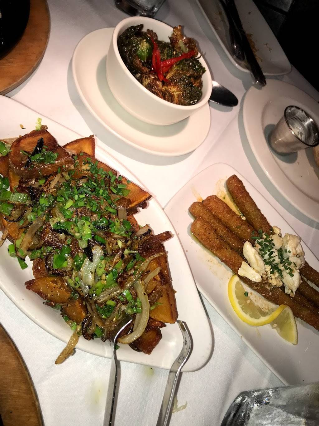 Perrys Steakhouse & Grille | restaurant | 2115 Town Square Pl, Sugar Land, TX 77479, USA | 2815652727 OR +1 281-565-2727