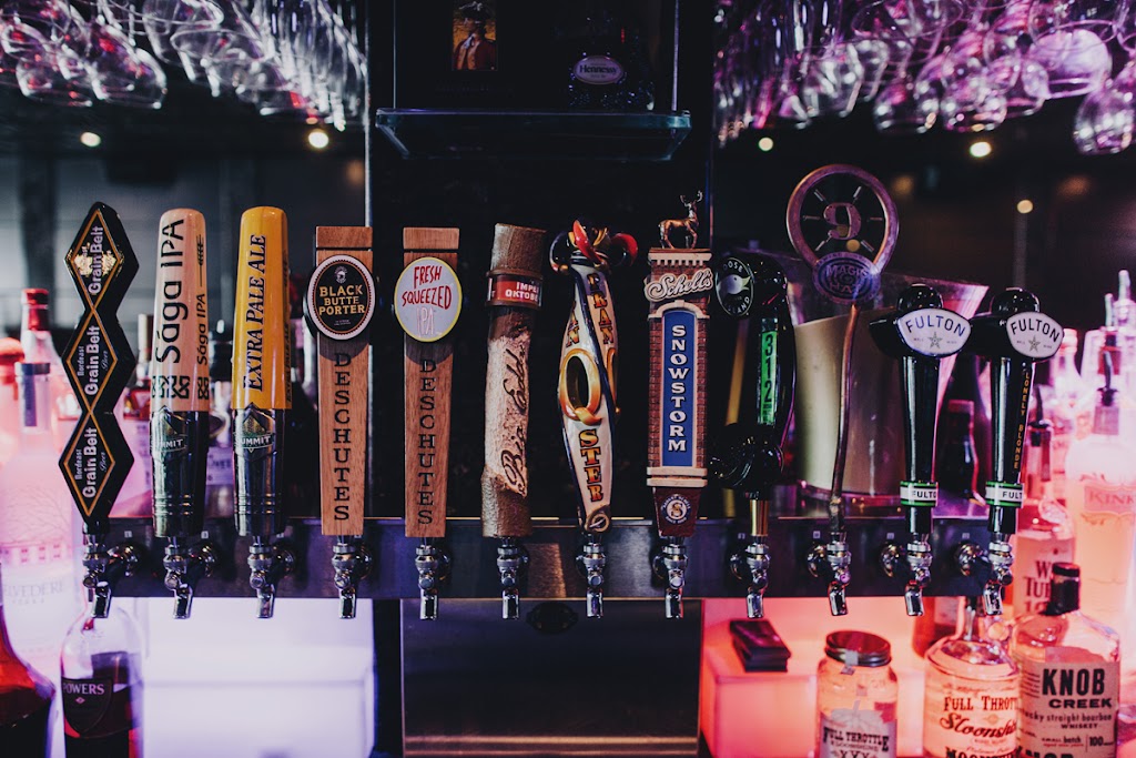 The Office Pub & Grill | restaurant | 307 N Washington Ave, Minneapolis, MN 55401, USA | 6123395081 OR +1 612-339-5081