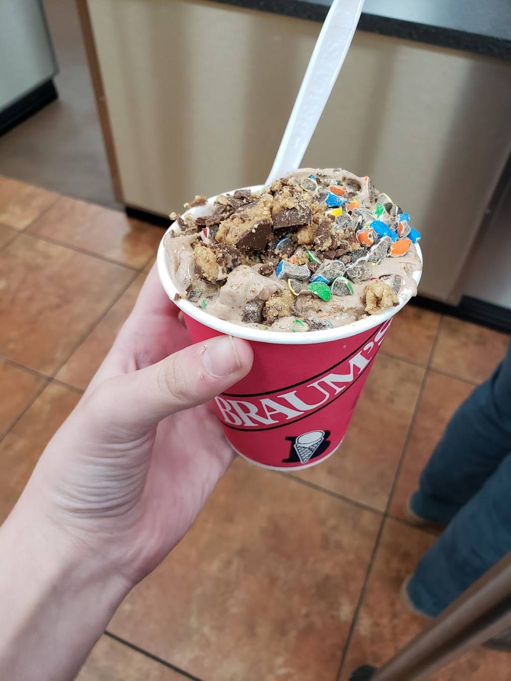 Braums Ice Cream & Burger Restaurant | restaurant | 615 S Kerr Blvd, Sallisaw, OK 74955, USA | 9187759965 OR +1 918-775-9965