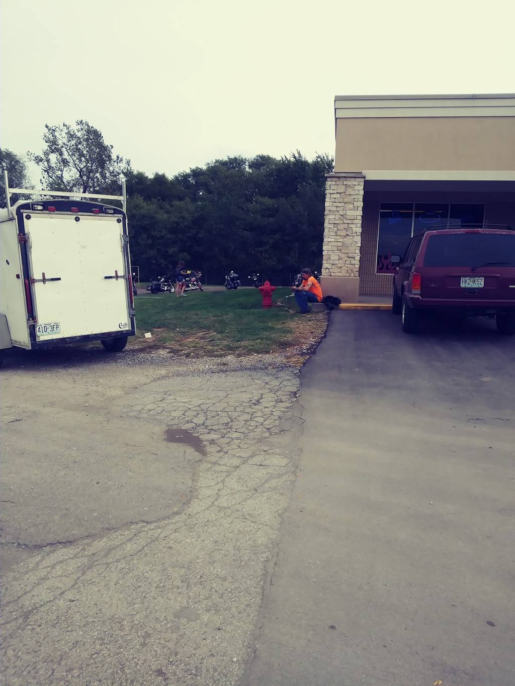 Firehouse Bar | restaurant | 1222 NW Woods Chapel Rd, Blue Springs, MO 64015, USA | 8162203735 OR +1 816-220-3735