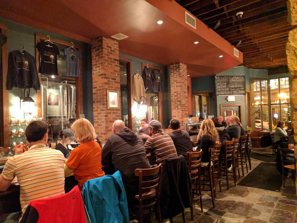 Carlyle Brewing Co. | restaurant | 215 E State St, Rockford, IL 61104, USA | 8159632739 OR +1 815-963-2739