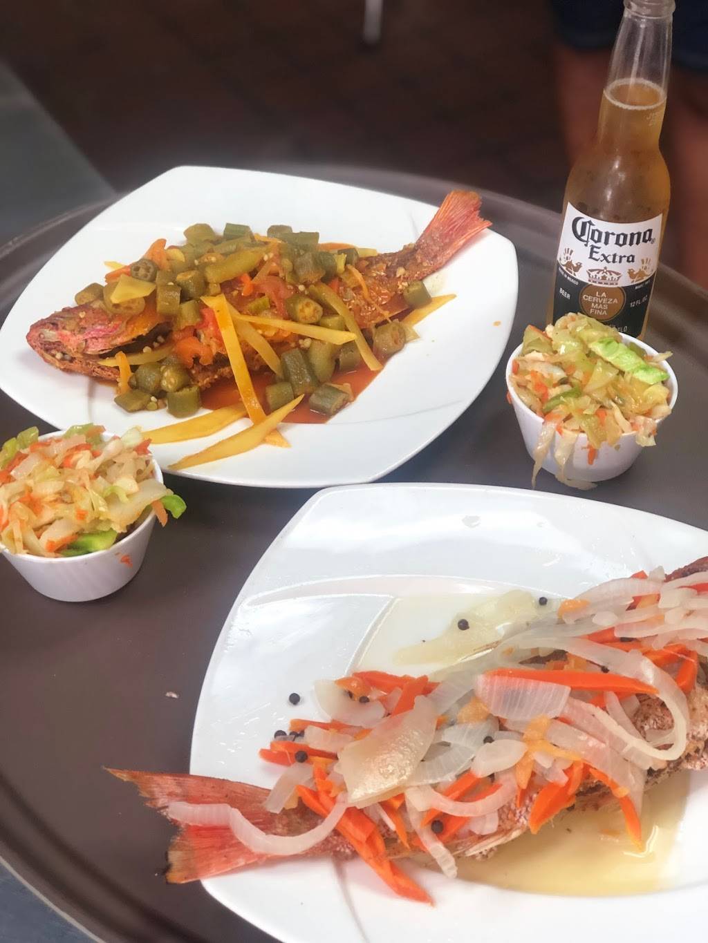 Island Vybz Bar & Grill | restaurant | 220 E Southern Ave suite 1, Phoenix, AZ 85040, USA | 6026753063 OR +1 602-675-3063