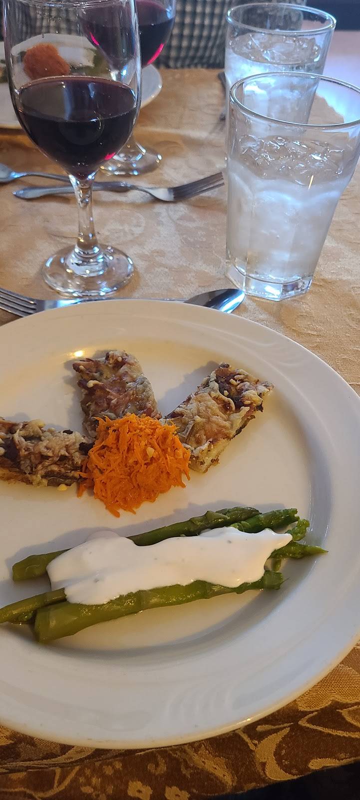 La Galette Berrichonne | restaurant | 143 E Main St, Fordland, MO 65652, USA | 4177382112 OR +1 417-738-2112