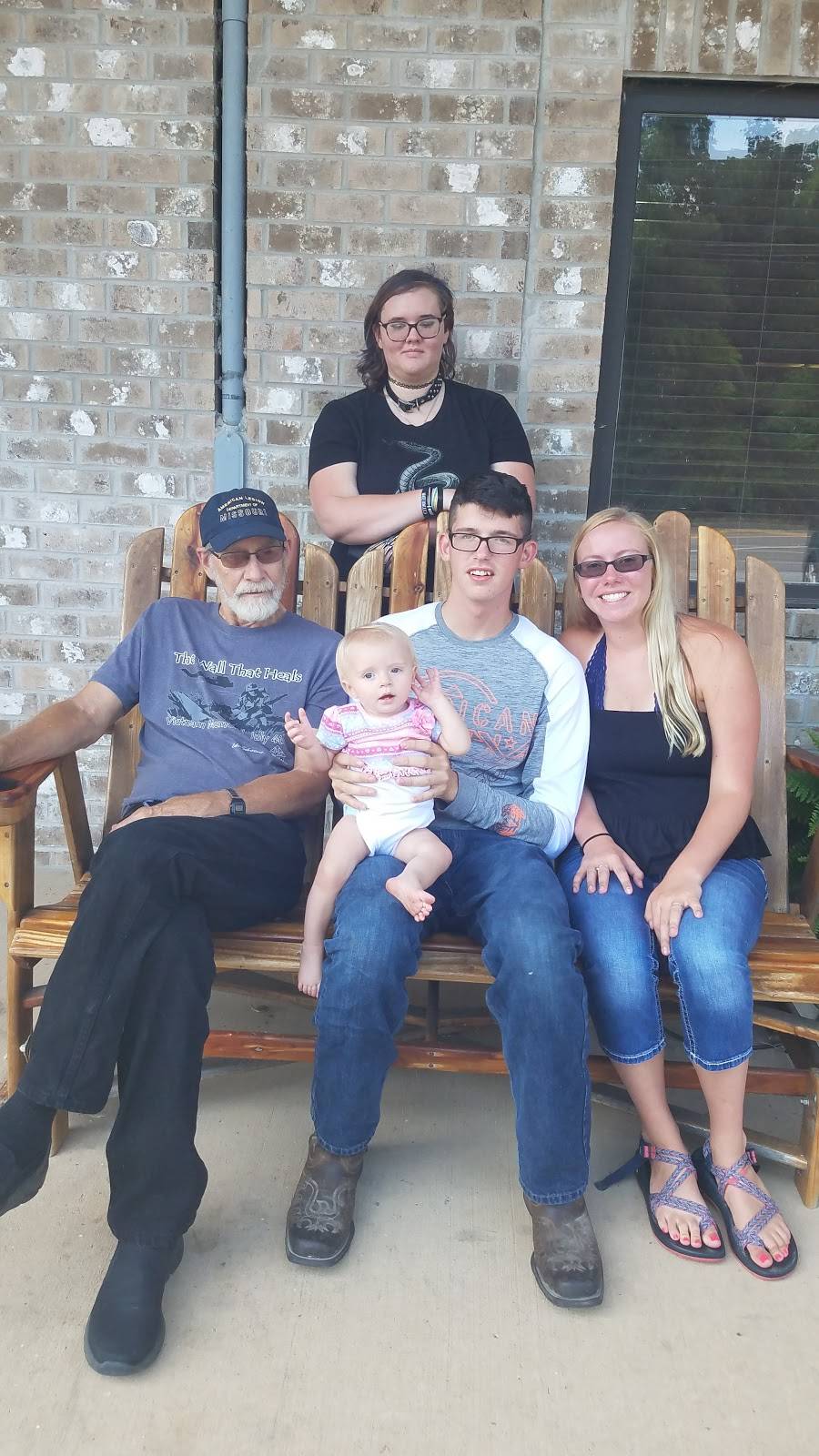 Dawns Deli | restaurant | 131 TN-20, Summertown, TN 38483, USA | 9319644030 OR +1 931-964-4030