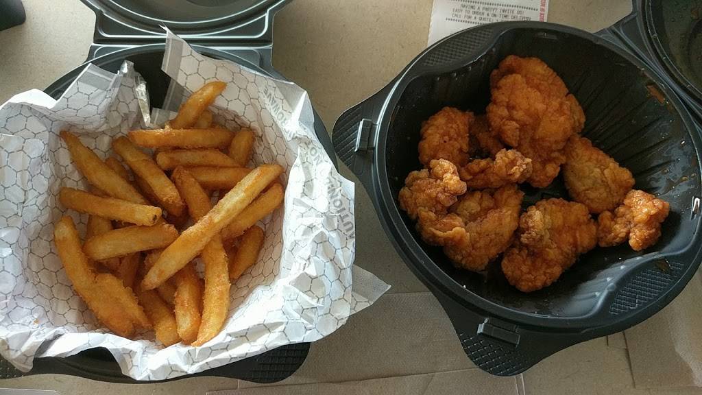 Pizza Hut | restaurant | 3904 W Hillsborough Ave, Tampa, FL 33614, USA | 8138752222 OR +1 813-875-2222