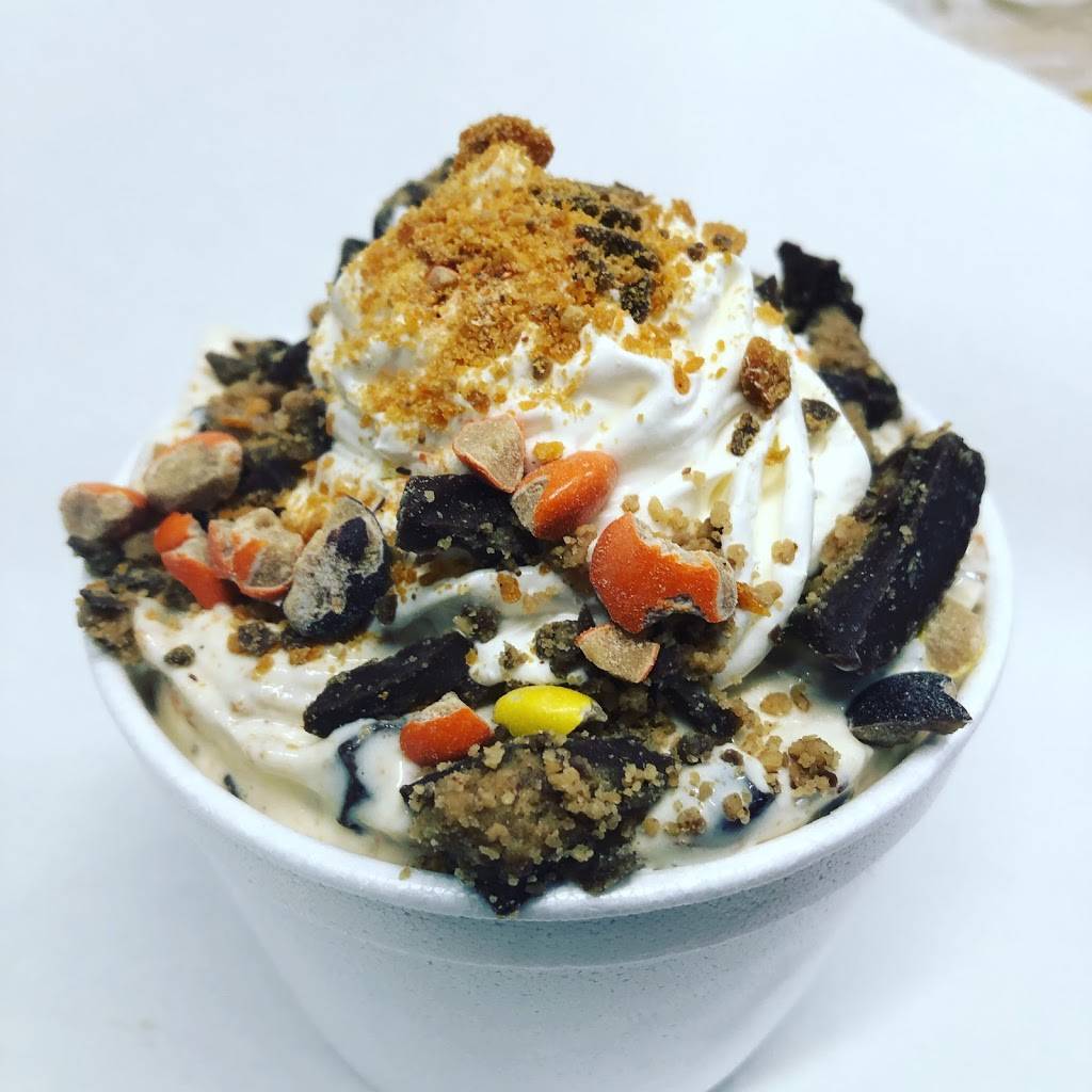 Sadie Janes Sweets and Eats | restaurant | 503 N Main St, New Sharon, IA 50207, USA | 6412950089 OR +1 641-295-0089