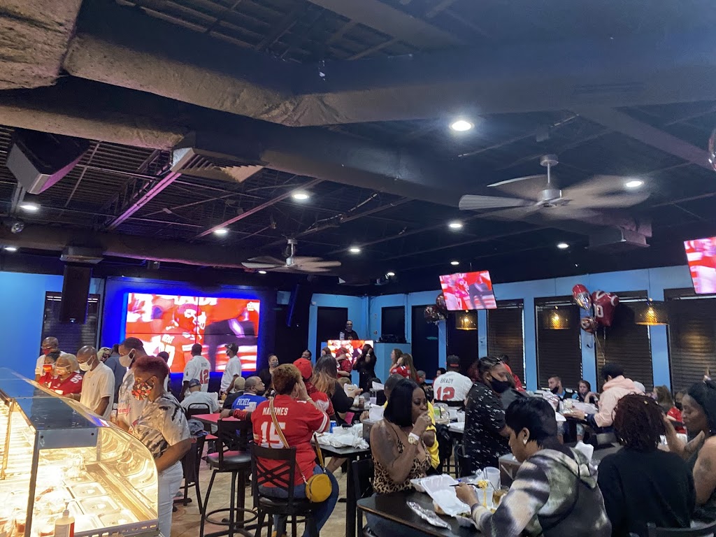 Blue Flame - Southern Restaurant | restaurant | 210 E Fowler Ave, Tampa, FL 33612, USA | 8132809865 OR +1 813-280-9865