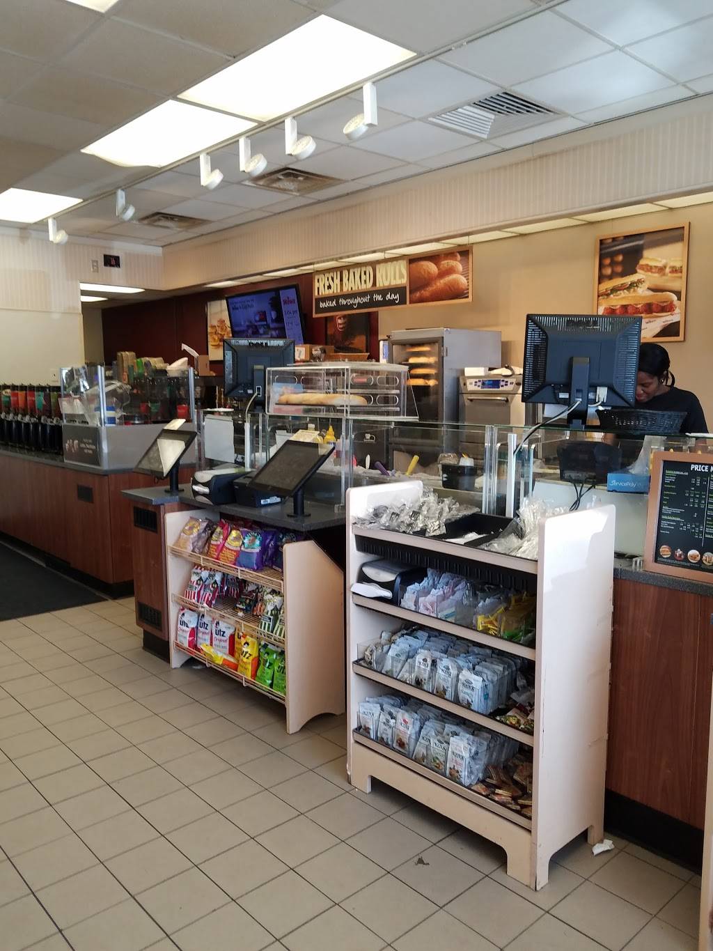 Wawa | cafe | 525 Burmont Rd, Drexel Hill, PA 19026, USA | 6106233010 OR +1 610-623-3010