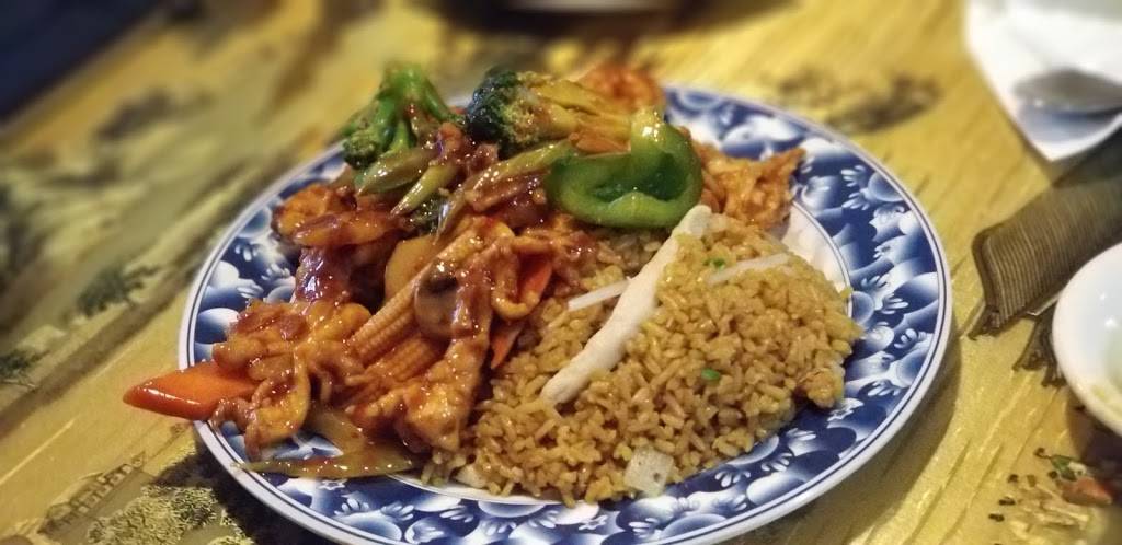 Fatimas Halal Kitchen | restaurant | 25-25 Broadway, Astoria, NY 11106, USA | 7182780080 OR +1 718-278-0080