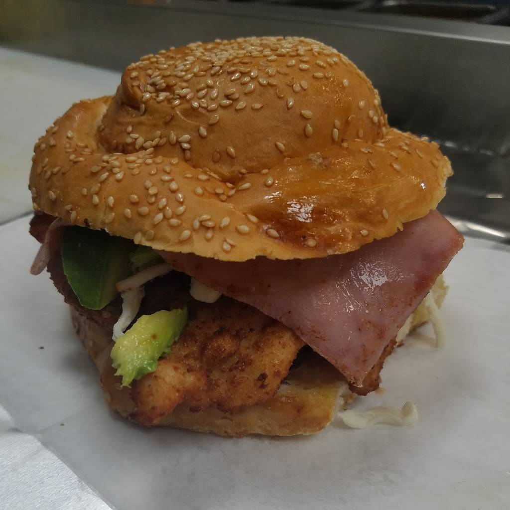 Wichos Tacos | restaurant | 4715 W 30th St suite f & g, Indianapolis, IN 46222, USA | 3176026705 OR +1 317-602-6705