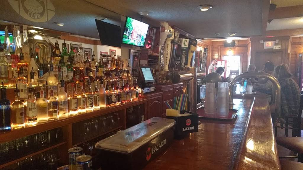 Varsity Club Restaurant & Bar | restaurant | 278 W Lane Ave, Columbus, OH 43201, USA | 6142996269 OR +1 614-299-6269
