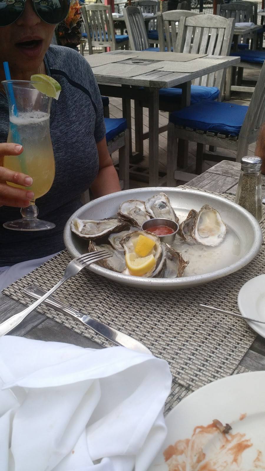 Shipwreck Tavern | restaurant | 10 Bayville Ave, Bayville, NY 11709, USA | 5166282628 OR +1 516-628-2628