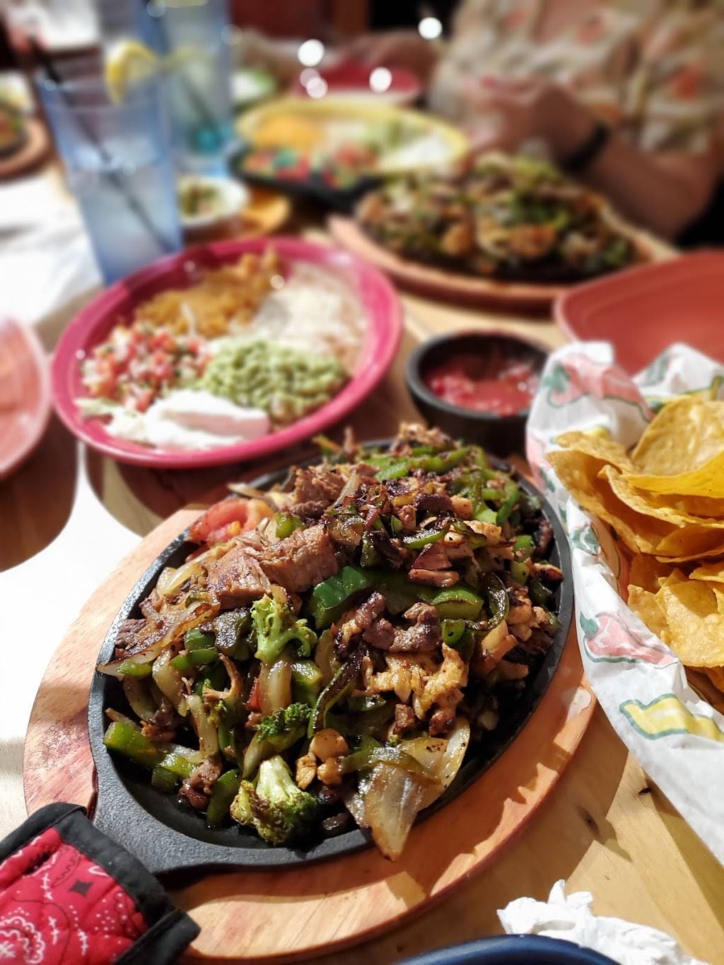 El Torero | restaurant | 30 N State St, Girard, OH 44420, USA | 3305307786 OR +1 330-530-7786