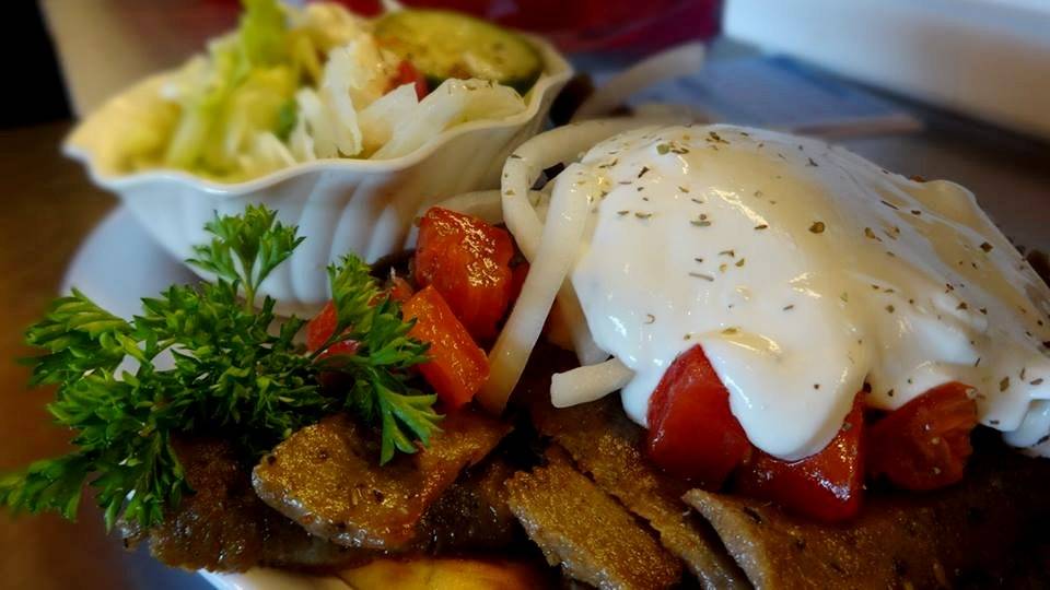 Nalinis Gyros & Burgers | restaurant | 14544 W Center Rd, Omaha, NE 68144, USA | 4023159756 OR +1 402-315-9756
