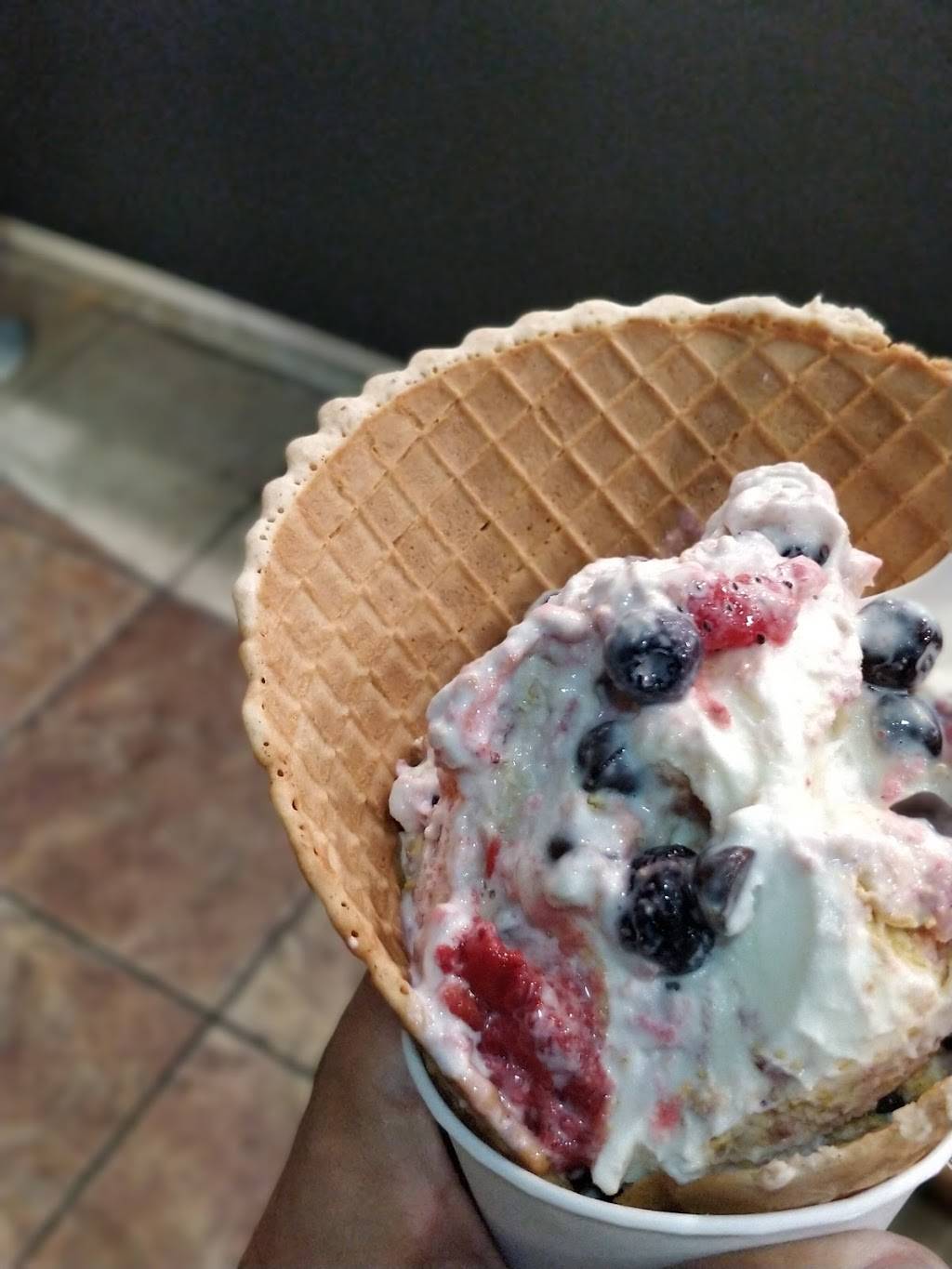 Cold Stone Creamery | bakery | 9971 Chapman Ave A, Garden Grove, CA 92841, USA | 7145902188 OR +1 714-590-2188