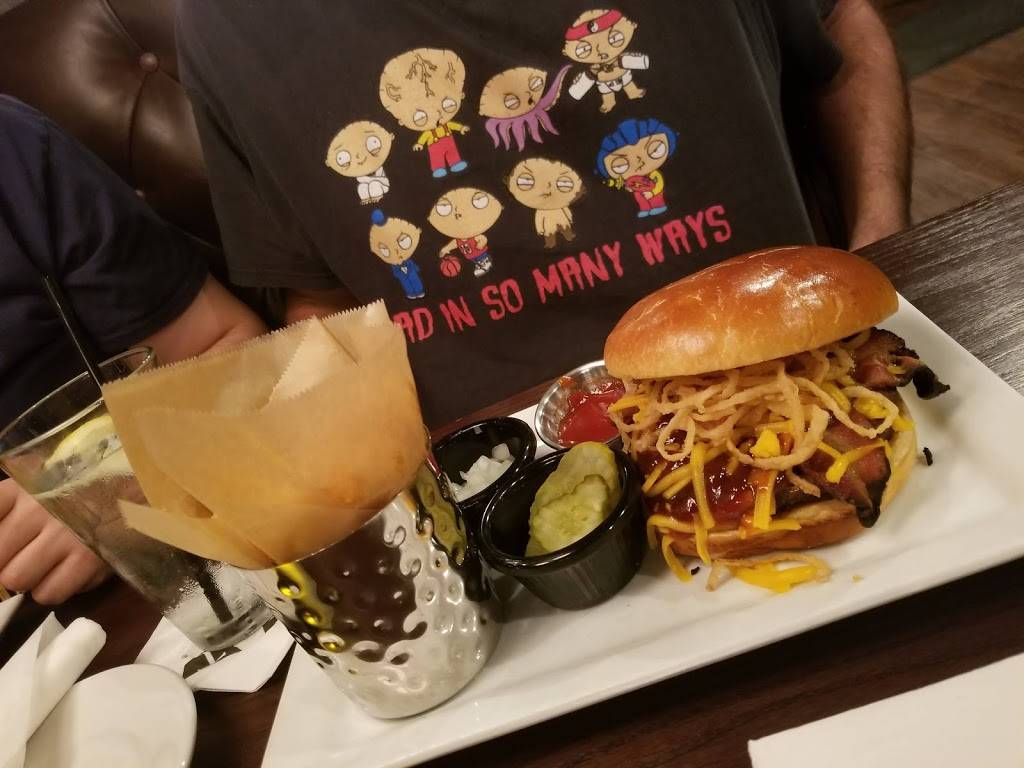 Wood-n-Tap | restaurant | 12 Town Line Rd, Rocky Hill, CT 06067, USA | 8605719444 OR +1 860-571-9444