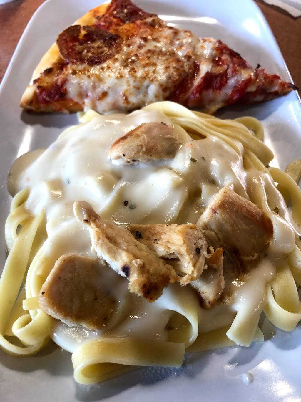 Fazolis | restaurant | 498 SE, Rte 291, Lees Summit, MO 64063, USA | 8162468742 OR +1 816-246-8742