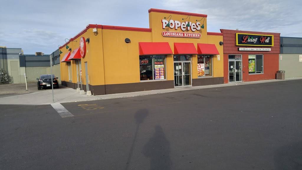Popeyes Louisiana Kitchen | restaurant | 3865 Jane St, North York, ON M3N 2K1, Canada | 4166361786 OR +1 416-636-1786
