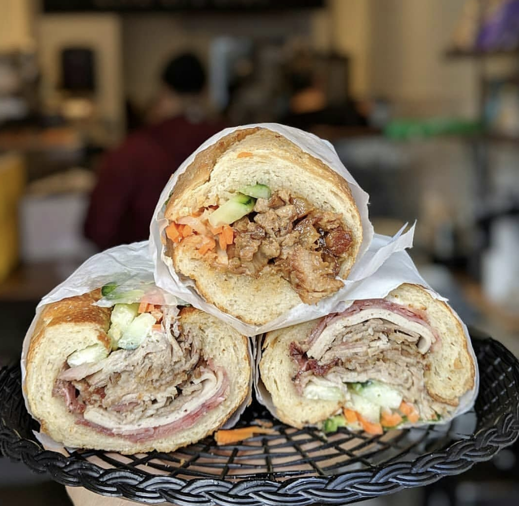 b&b - Banh Mi & Boba | restaurant | 1634 Irving St, San Francisco, CA 94122, USA | 4158007001 OR +1 415-800-7001