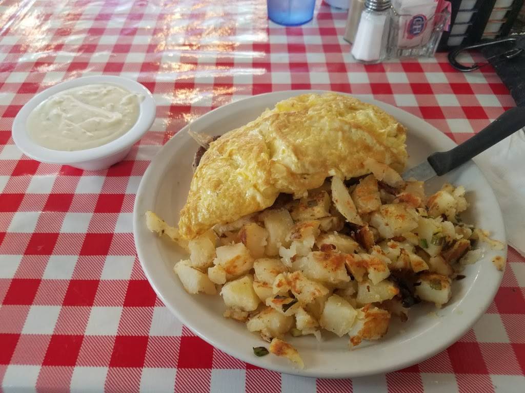 Galloping Hen | restaurant | 305 S Borchard Dr, Ventura, CA 93003, USA | 8056530410 OR +1 805-653-0410