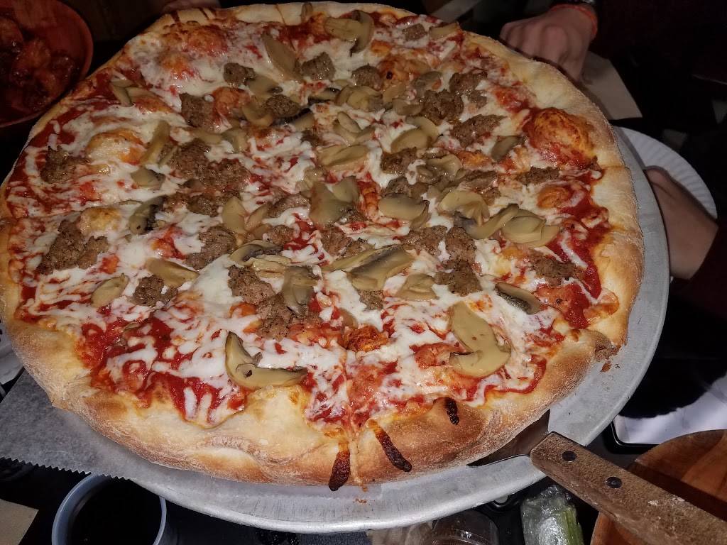 Oliveris Pizzeria | meal delivery | 14 Lebanon St, Hamilton, NY 13346, USA | 3158244444 OR +1 315-824-4444