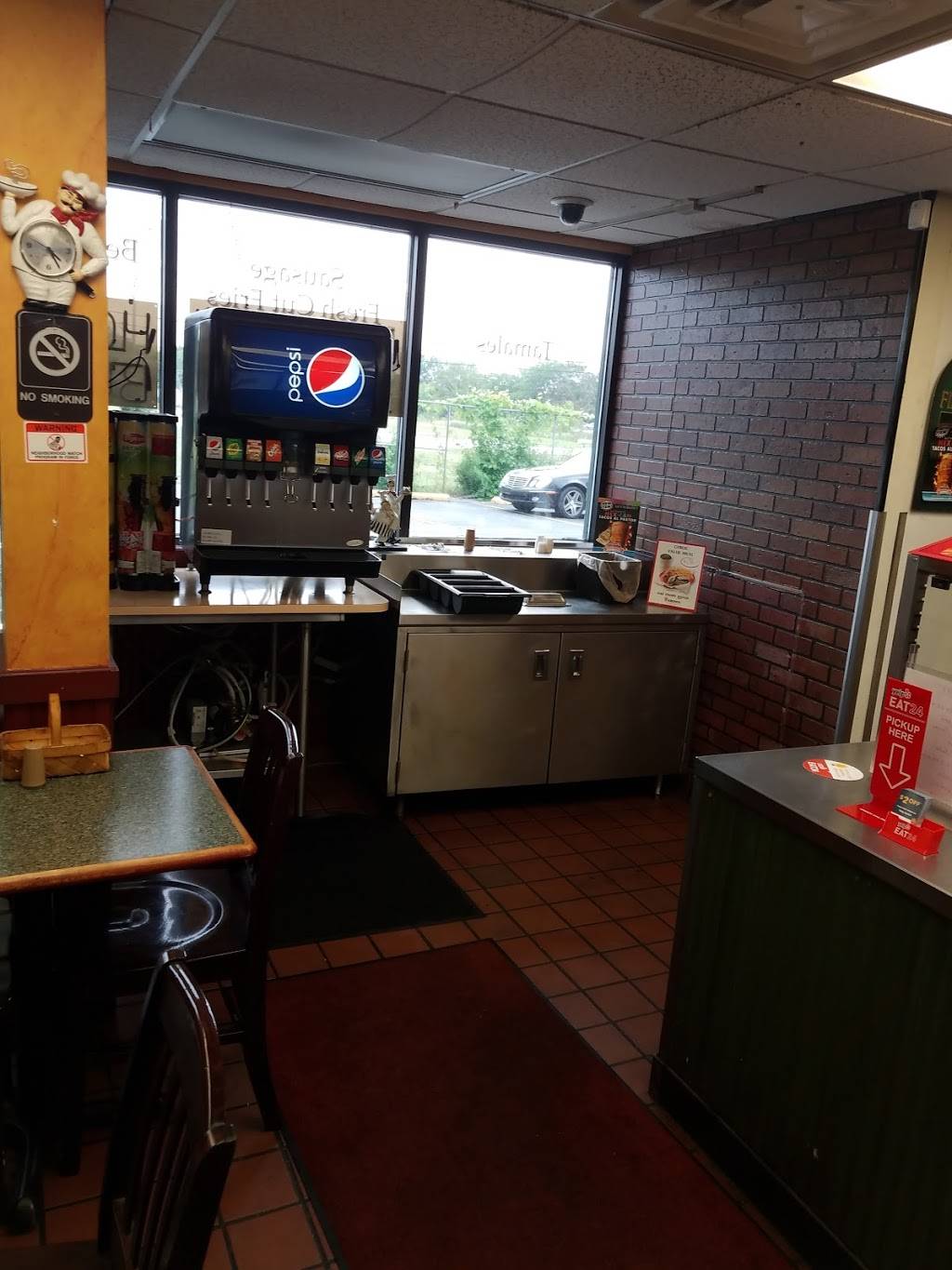 Hometown Gyros | restaurant | 2550 E Sauk Trail, Sauk Village, IL 60411, USA | 7087576864 OR +1 708-757-6864