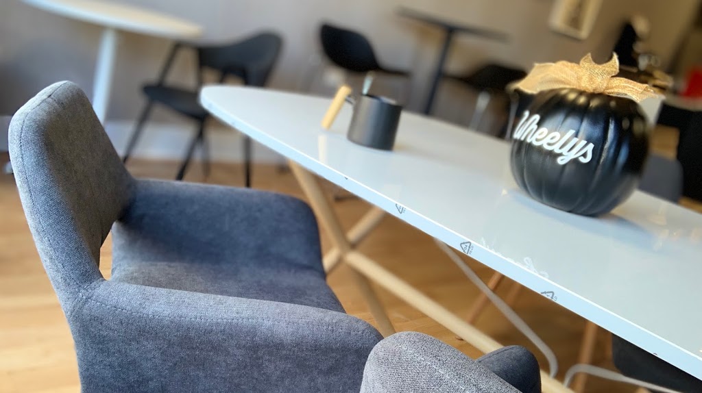 Wheelys Coffee Lounge | meal takeaway | 21 South La Grange Road, La Grange, IL 60525, USA | 7738142891 OR +1 773-814-2891