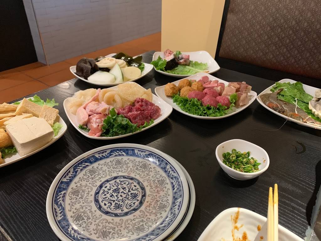 Kim Tao Hot Pot | restaurant | 10 East Wilmot St #10-13, Richmond Hill, ON L4G 1G9, Canada | 9058828877 OR +1 905-882-8877