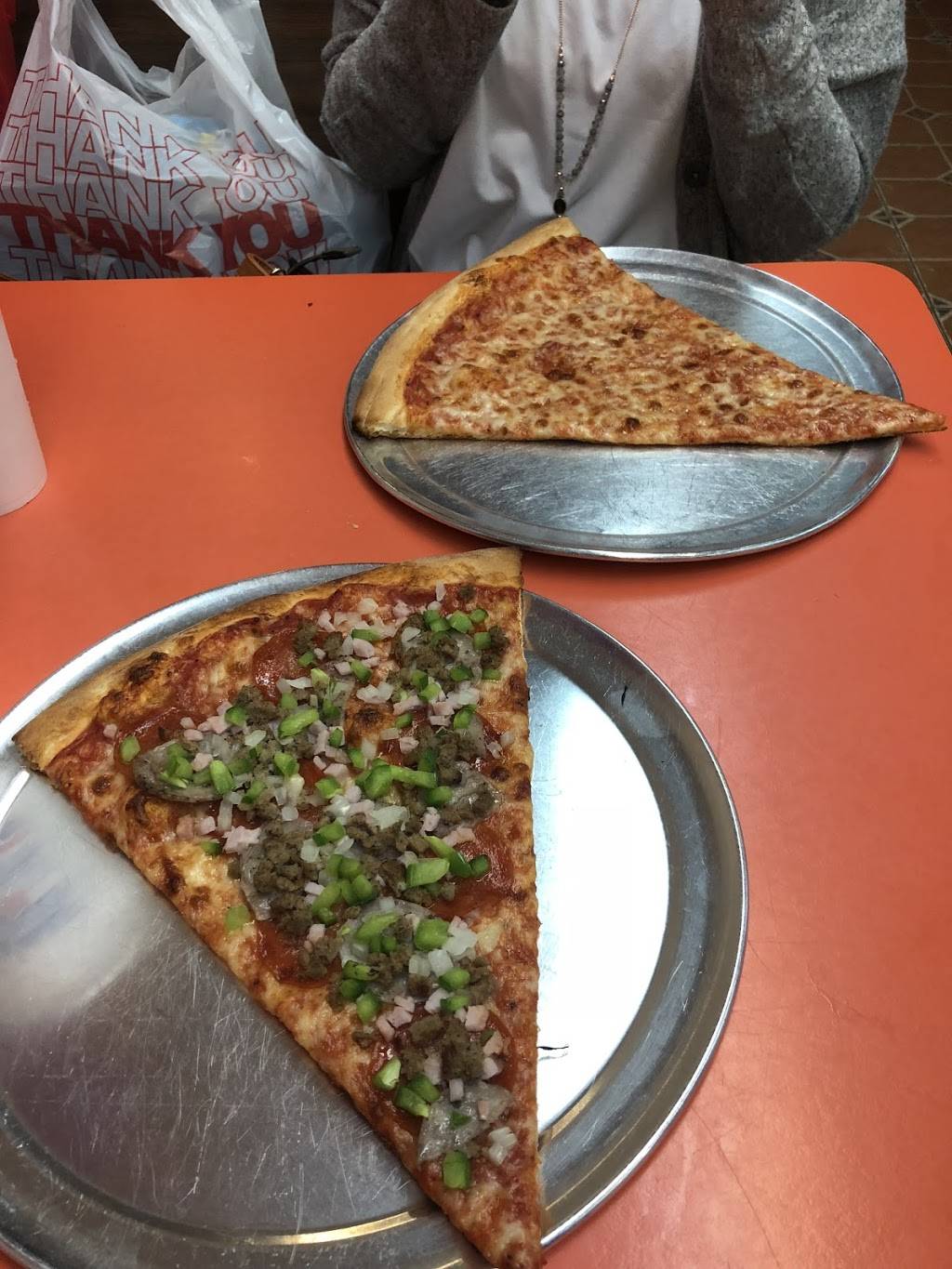 New York Pizza & Pasta | restaurant | 611 Parkway Ste B5, Gatlinburg, TN 37738, USA | 8654369300 OR +1 865-436-9300