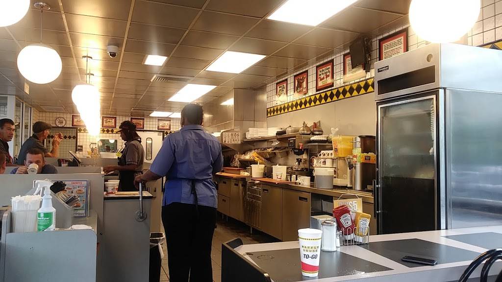 Waffle House | meal takeaway | 2727 Peters Creek Pkwy, Winston-Salem, NC 27127, USA | 3367716300 OR +1 336-771-6300